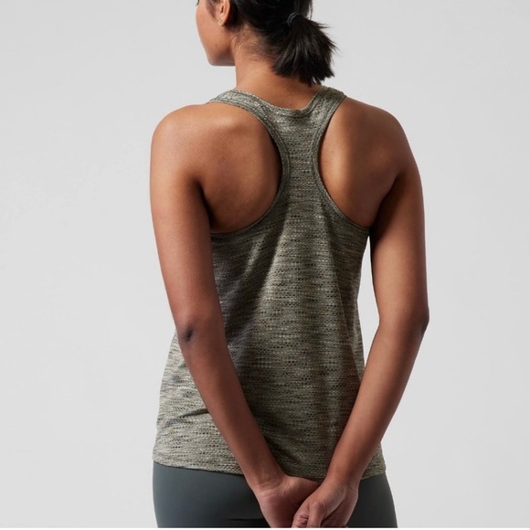 EUC Athleta Ultimate Scoop Tank - XS - Picture 2 of 9